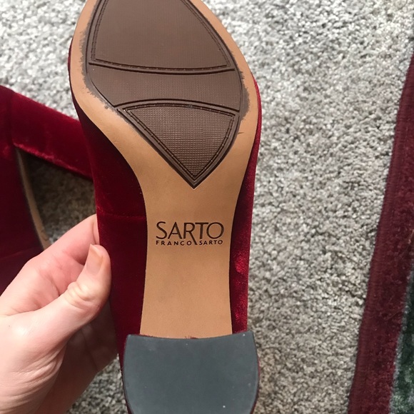Franco Sarto Red Velvet Heels - Picture 5 of 6